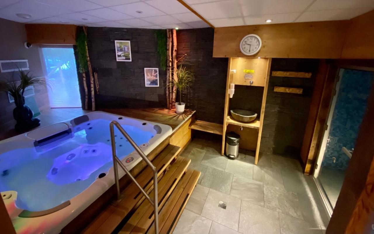 Logis Hotel Les Ancolies Areches Exterior photo